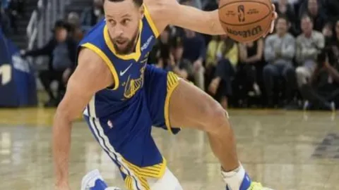 埃弗顿低谷闪耀：杜库雷迎来英超200场首发出战里程碑